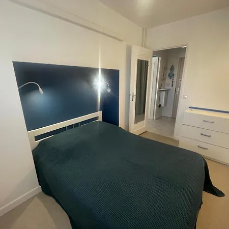 Peaceful La Pinede For Couple